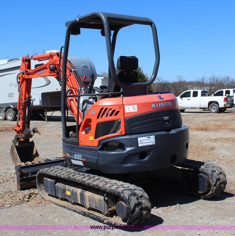 image for item J7556 Kubota U35 compact excavator