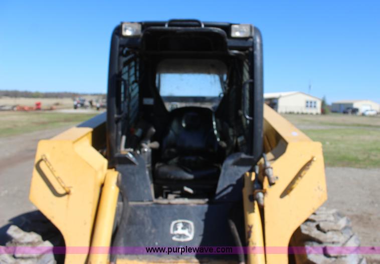 image for item J7558 2003 John Deere 270 skid steer
