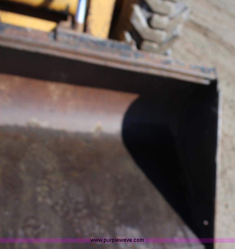 image for item J7558 2003 John Deere 270 skid steer