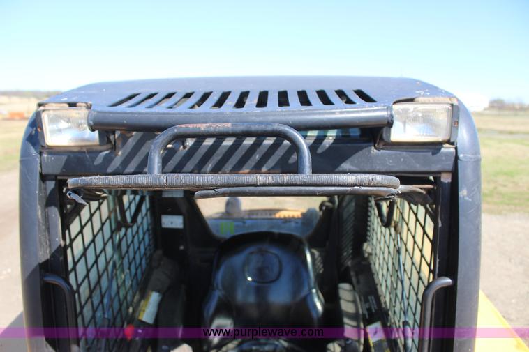 image for item J7558 2003 John Deere 270 skid steer