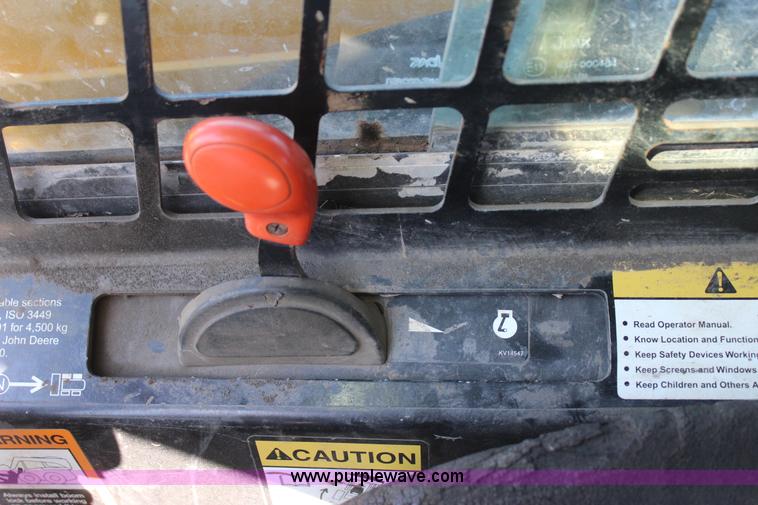 image for item J7558 2003 John Deere 270 skid steer