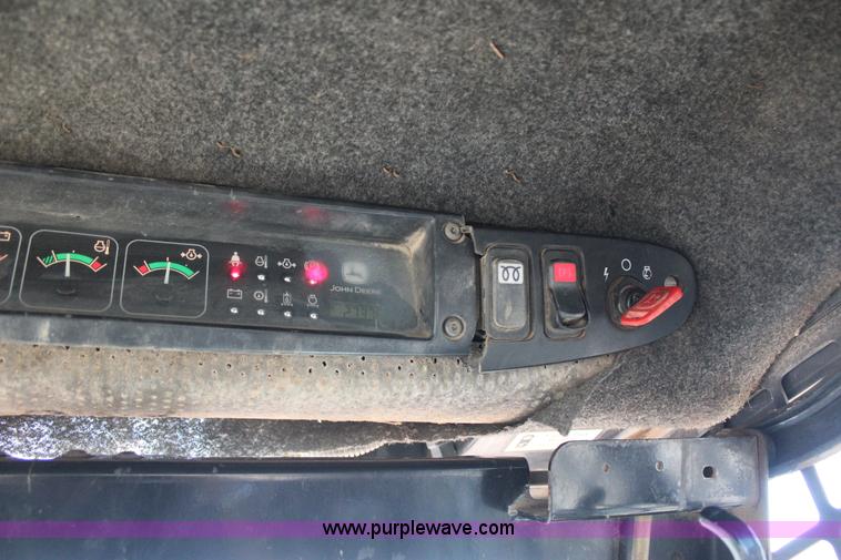 image for item J7558 2003 John Deere 270 skid steer