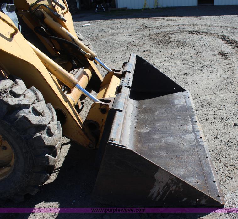 image for item J7558 2003 John Deere 270 skid steer