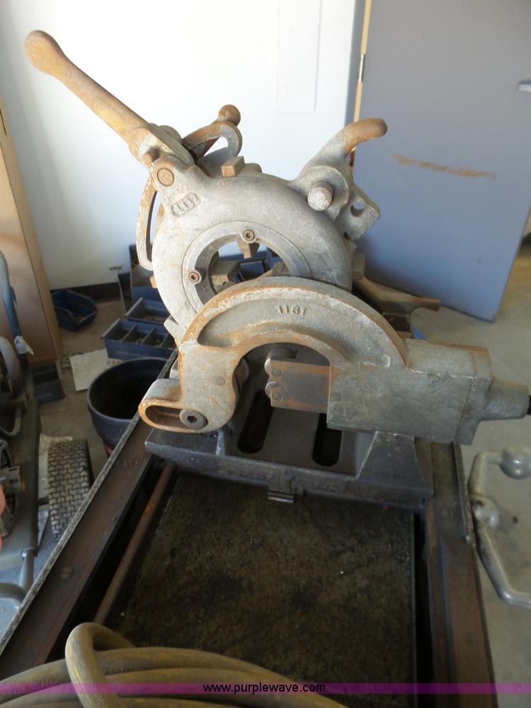 image for item J8936 Oster pipe threader