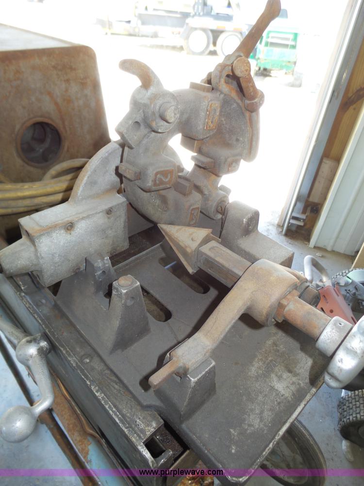 image for item J8936 Oster pipe threader