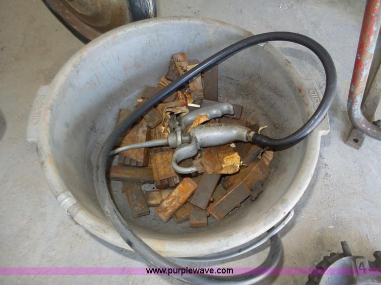 image for item J8936 Oster pipe threader