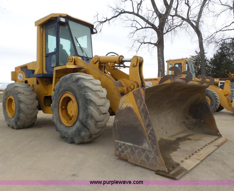 image for item J8955 1990 Komatsu WA380-1 wheel loader