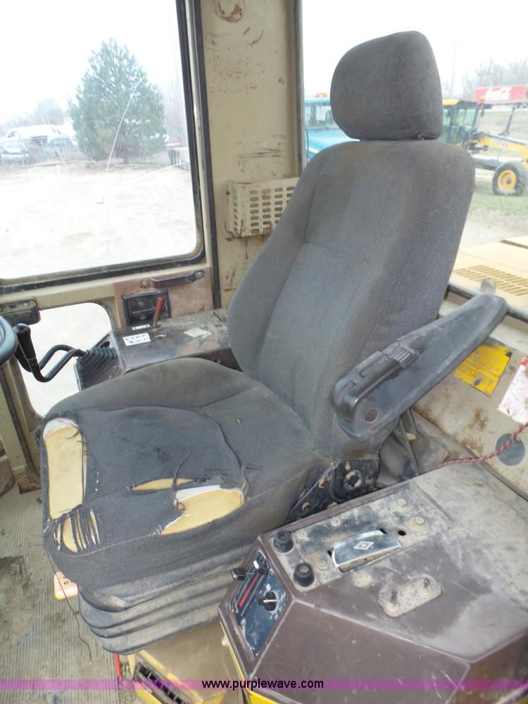 image for item J8955 1990 Komatsu WA380-1 wheel loader