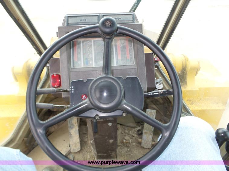 image for item J8955 1990 Komatsu WA380-1 wheel loader