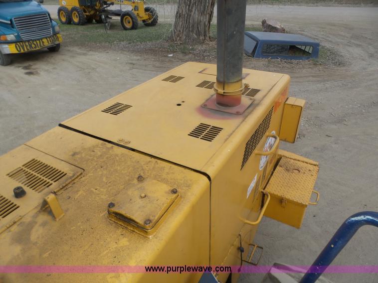 image for item J8955 1990 Komatsu WA380-1 wheel loader