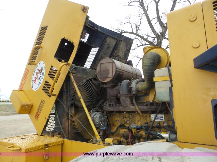 image for item J8955 1990 Komatsu WA380-1 wheel loader