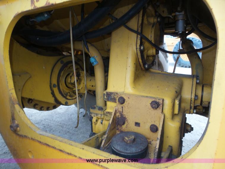 image for item J8955 1990 Komatsu WA380-1 wheel loader