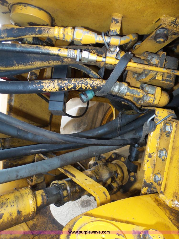 image for item J8955 1990 Komatsu WA380-1 wheel loader