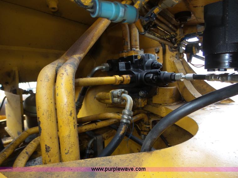 image for item J8955 1990 Komatsu WA380-1 wheel loader