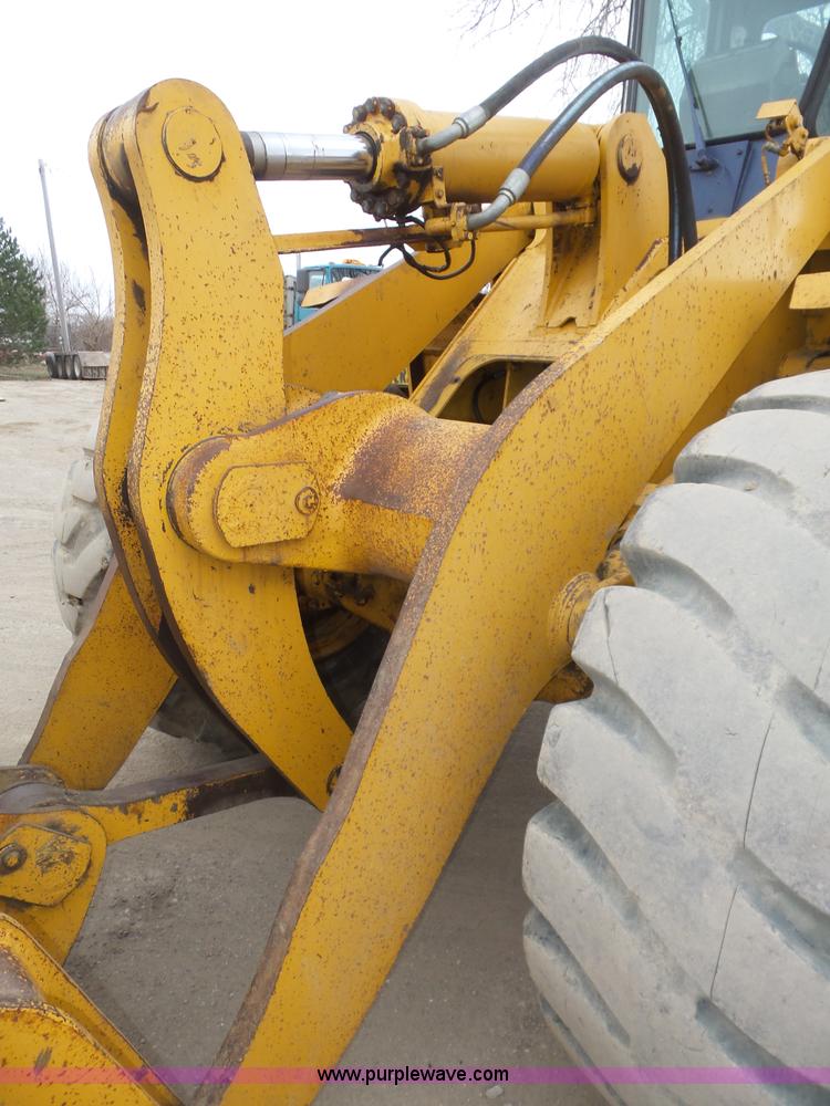 image for item J8955 1990 Komatsu WA380-1 wheel loader