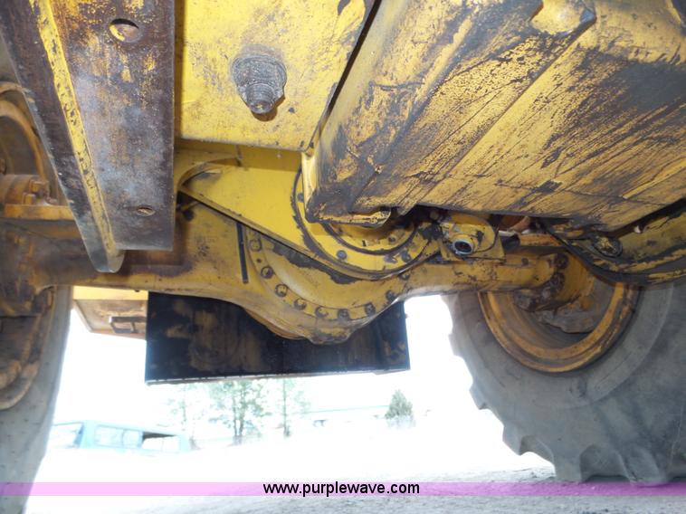 image for item J8955 1990 Komatsu WA380-1 wheel loader