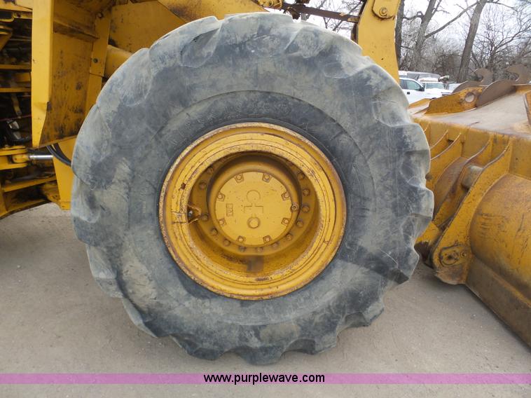 image for item J8955 1990 Komatsu WA380-1 wheel loader