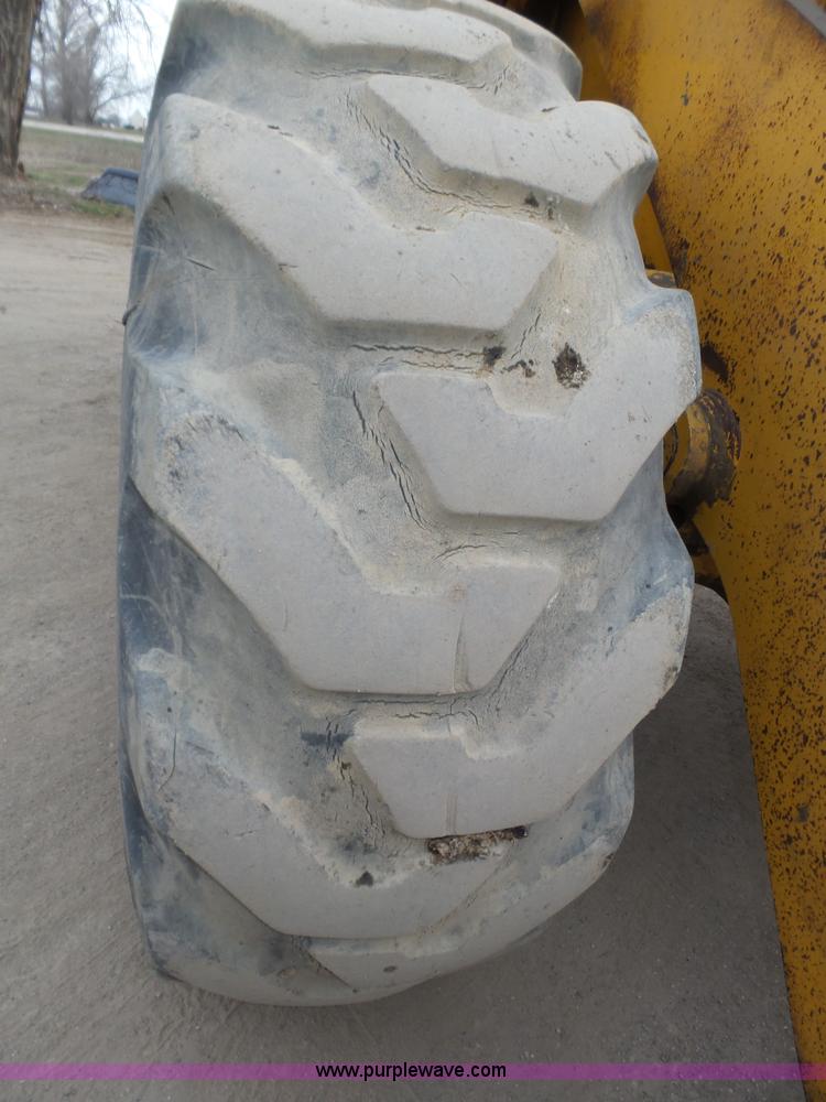 image for item J8955 1990 Komatsu WA380-1 wheel loader