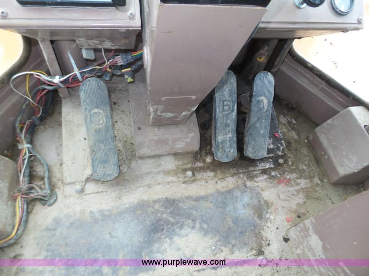 image for item J8956 Kawasaki 70 ZII wheel loader