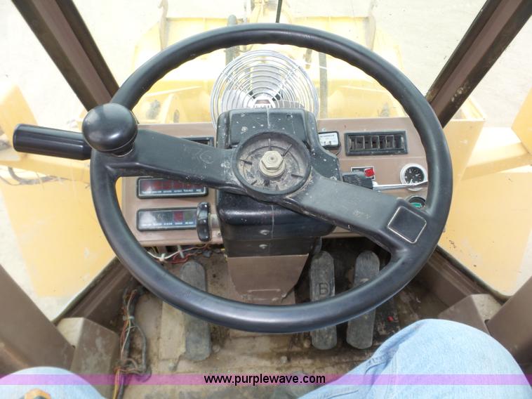 image for item J8956 Kawasaki 70 ZII wheel loader