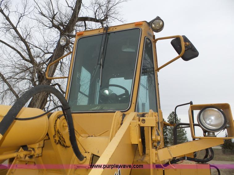image for item J8956 Kawasaki 70 ZII wheel loader