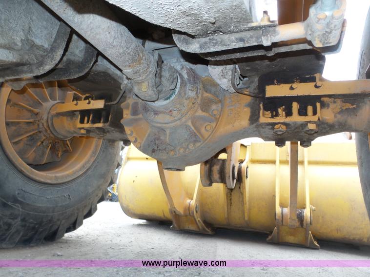 image for item J8956 Kawasaki 70 ZII wheel loader