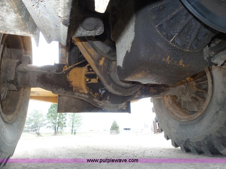 image for item J8956 Kawasaki 70 ZII wheel loader