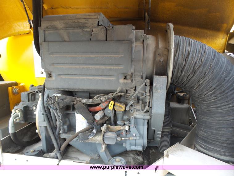 image for item K1302 2007 Haulotte AB445 boom lift