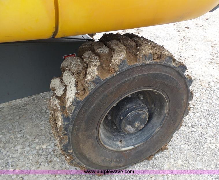 image for item K1302 2007 Haulotte AB445 boom lift