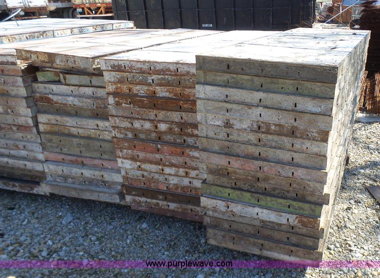 image for item K4261 (45) Simon concrete forms