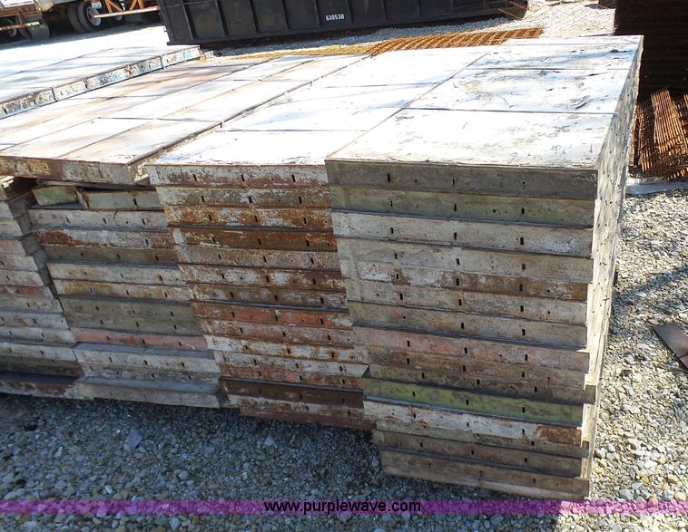 image for item K4261 (45) Simon concrete forms