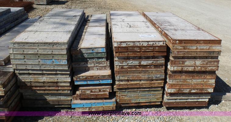 image for item K4264 (59) Simon concrete forms