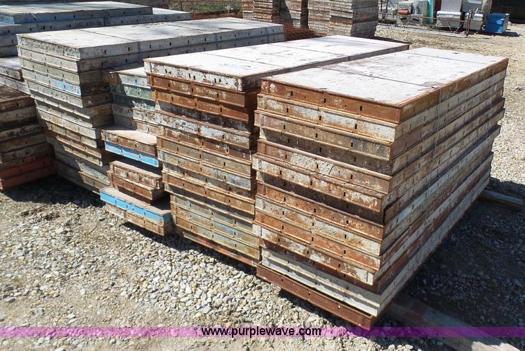 image for item K4264 (59) Simon concrete forms