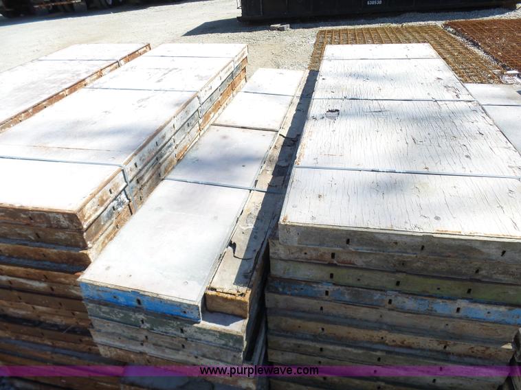 image for item K4264 (59) Simon concrete forms