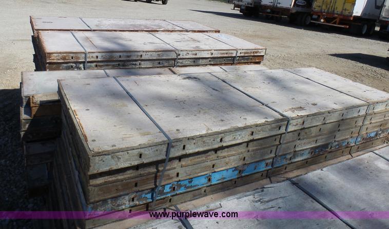 image for item K4264 (59) Simon concrete forms