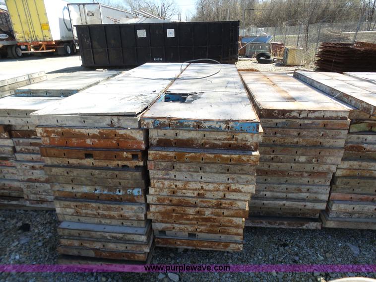 image for item K4265 (47) Simon concrete forms