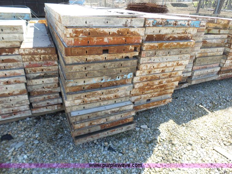 image for item K4265 (47) Simon concrete forms