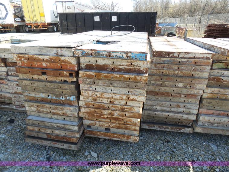 image for item K4265 (47) Simon concrete forms