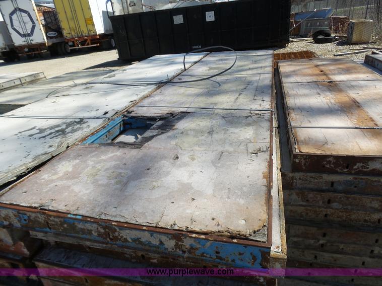 image for item K4265 (47) Simon concrete forms