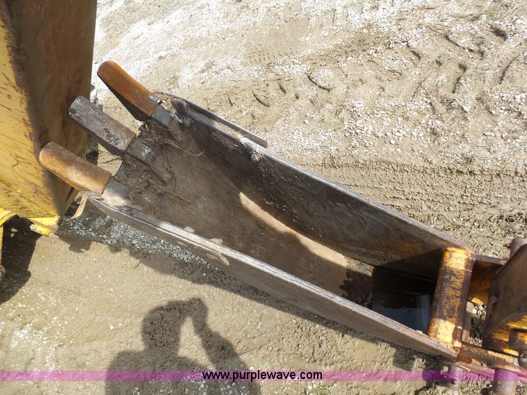 image for item K4277 John Deere 310A backhoe