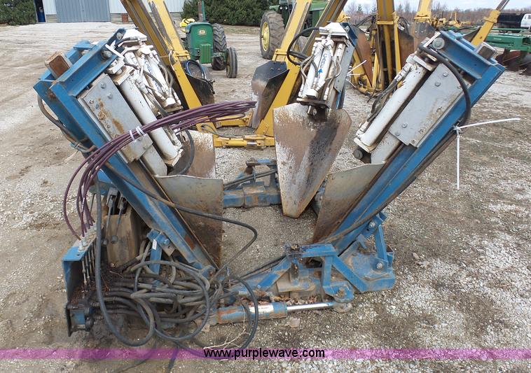 image for item K4279 Care Tree Systems 684 skid steer tree spade