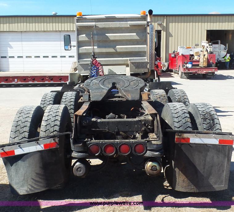 image for item K5101 1995 Kenworth T600B semi truck