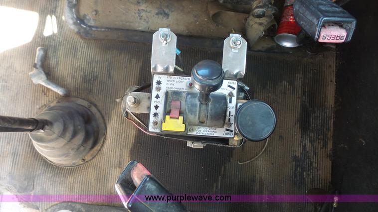 image for item K5101 1995 Kenworth T600B semi truck