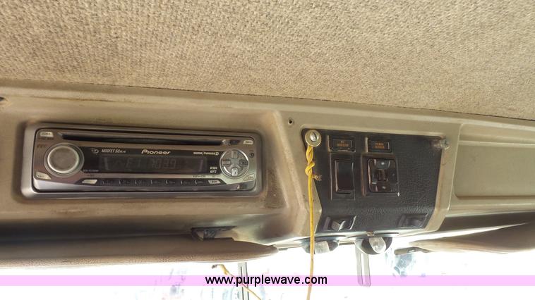 image for item K5101 1995 Kenworth T600B semi truck