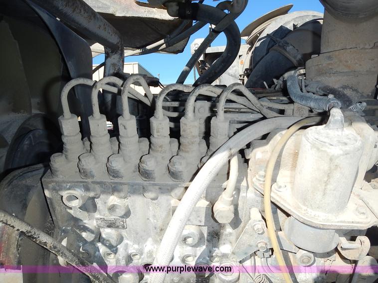 image for item K5105 1993 Ford LT8000 dump truck