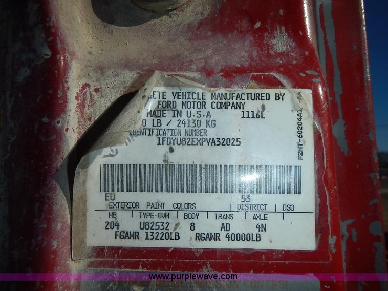 image for item K5105 1993 Ford LT8000 dump truck