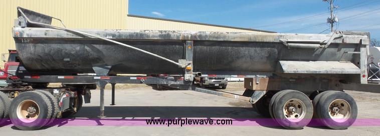 image for item K5106 2001 CPS end dump trailer