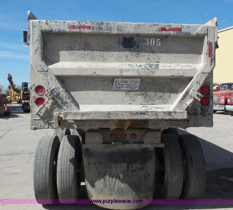 image for item K5106 2001 CPS end dump trailer