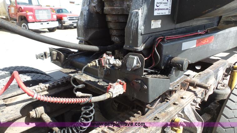 image for item K5106 2001 CPS end dump trailer