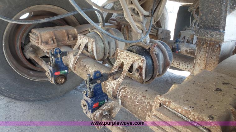 image for item K5106 2001 CPS end dump trailer